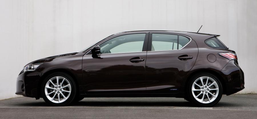  Lexus CT200h 2010 года  (фото 65 из 266)